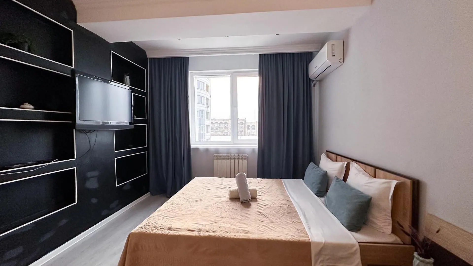 Квартира-Студия Недалеко От Метро Almaty Apartment